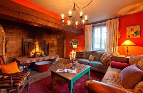 Nans-sous-Sainte-Anne House | A l'Ombre du Château