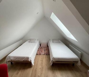 Auvilliers House | A l oree du bois piscine intérieure privée sans vis à vis