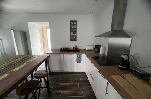 Saint-Germain-dEsteuil House | A LA Belle Etoile Maison Climatisee