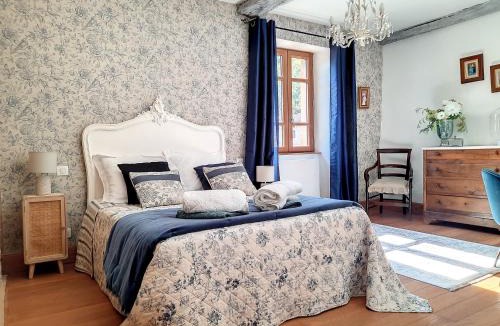 Bruniquel House | A la belle histoire