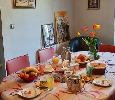 Ruille-le-Gravelais Bed & Breakfast | A la fermette de Limesle