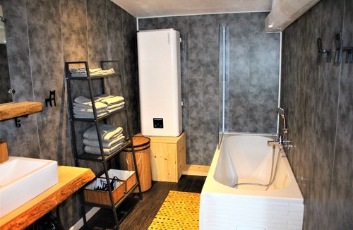 Fremifontaine House | A la fontaine fleurie