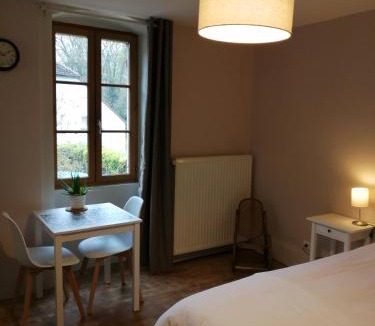 Nevy-sur-Seille Apartment | A La Halte Des Gorges