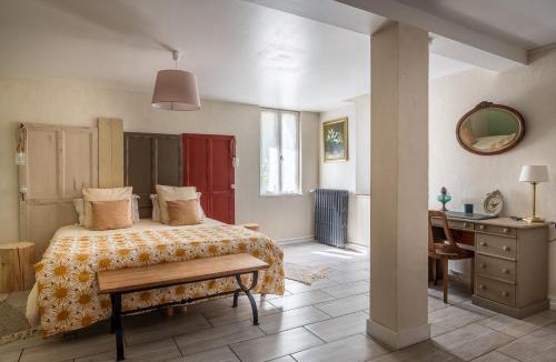 Molineuf Bed & Breakfast | A La Lettre Thé