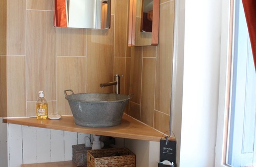 Molineuf Bed & Breakfast | A La Lettre Thé