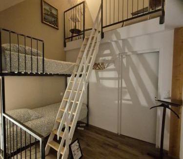 Les Repots House | A La Maison