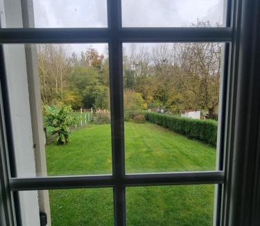 Neuilly-sous-Clermont House | A la maison du bonheur