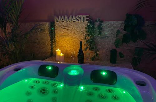 Bellegarde-Poussieu Bed & Breakfast | A La Mare du Vieux Chêne