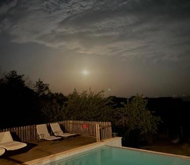 Bellegarde-Poussieu Bed & Breakfast | A La Mare du Vieux Chêne