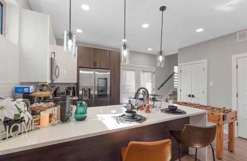 Fort Worth House | A la mode 2BDTownhouse: 7St Walkable & UltraCool!