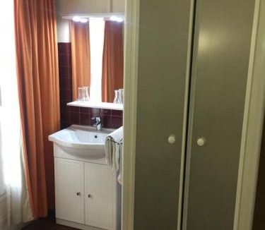Saint-Vincent-de-Paul Hotel | A la Pinte du Nord