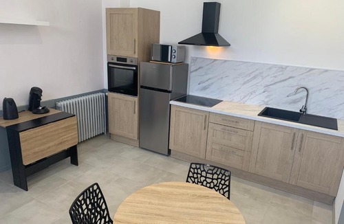 Pionsat Apartment | A la queue du Milan - Appartements