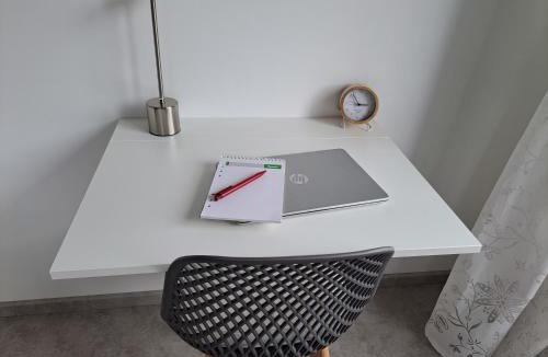 Saint-Medard-de-Guizieres House | A la source