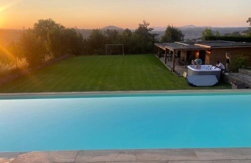 Le Puy-en-Velay House | A la ville comme à la campagne