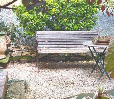 Roquefort-sur-Garonne Apartment | A L’Abri Du Loup