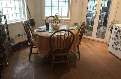 Downham House | A Large comfy Room in Bromley