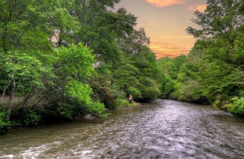 McCaysville Villa | A Little Bit of Heaven Swim in the creek soak in the hot tub and relax in comfort