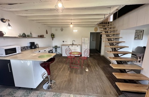 Aromas Other | A little farmer's cottage