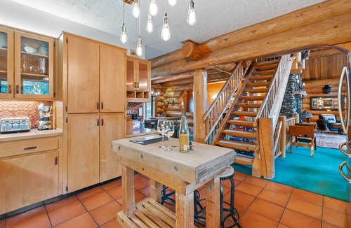 Ridgefield Cabin | A Log House in a Private Forest with Hot Tub!