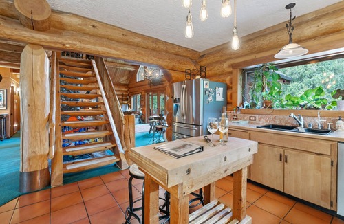 Ridgefield Cabin | A Log House in a Private Forest with Hot Tub!