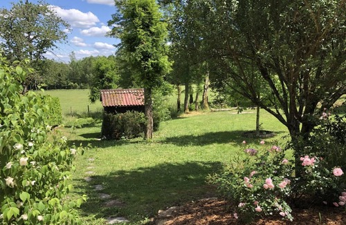 Torpes House | A Lombre des Acacias