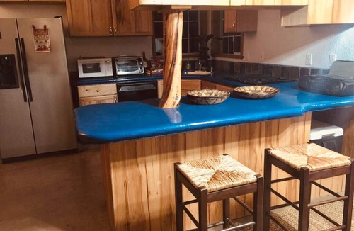 Foresthill House | A Lovely Cabin House at Way Woods Retreat with outdoor Hot Tub & Full Amenities.