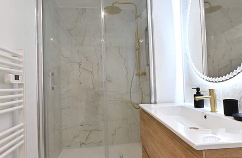 Sens Apartment | A loving interlude