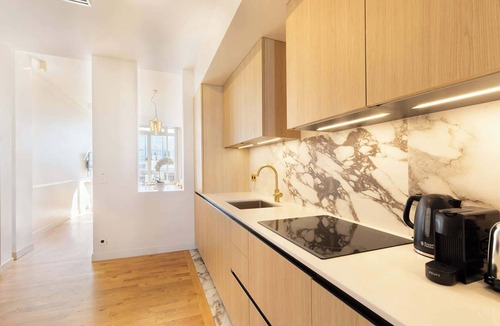 Vivienne Apartment | A Luxurious 3BR/3BA with A/C in Opéra-Bourse