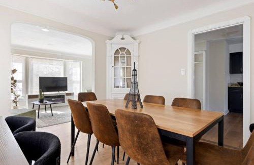 Cleveland House | A luxurious and pampering home for a perfect stay.