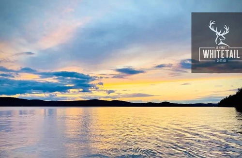 Cheneville Ski Chalet | A luxurious Cabin with a spa with a private lake