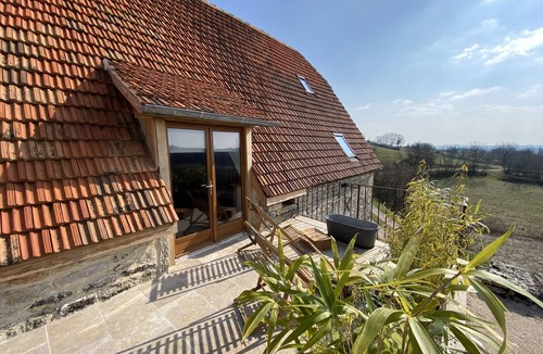 Senaillac-Lauzes House | A luxurious place for two.