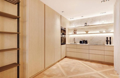 Notre Dame Apartment | A LUXURIOUS RETREAT WHERE HISTORY MEETS CONTEMPORARY DESIGN AT RUE DU TEMPLE