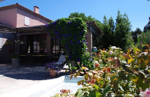 Les 3 Ponts Villa | A luxurious villa in a quiet environment, not overlooked.