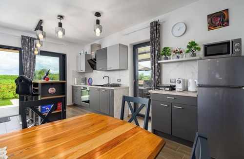 Finida Apartment | A luxury 3 bedroom, 2 storey apartment with garden and whirlpool - Brigitta 4