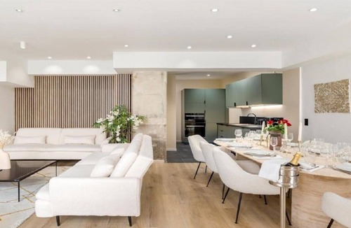 Champs-Elysees Apartment | A Luxury Family Home In The Heart Of The Golden Triangle With A Large Terrace