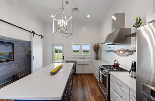 Brenham House | A luxury Farmstead retreat, escape the city lights!