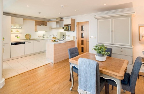 Cowes Apartment | A Luxury Waterside Marinus Apartment