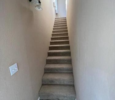 Walnut Creek Apartment | A master suite with own kitchenette and bath