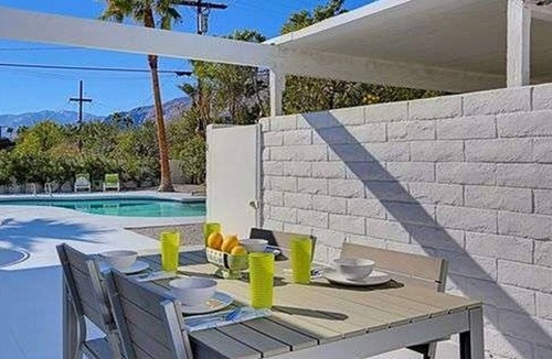 Racquet Club Estates House | A Mid-Century Modern Alexander Home Oasis (Lively Music-Themed Decor).