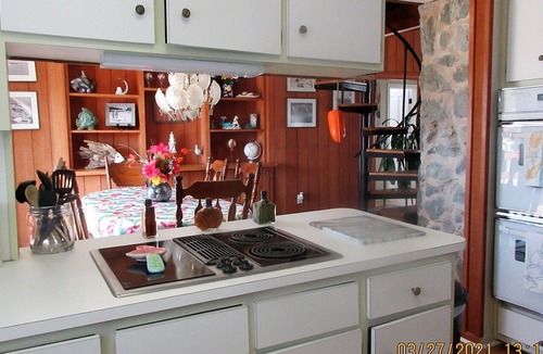 Buckroe Beach House | A MINI PARADISE-"THE FRISKY DOLPHIN"PRIVATE BEACH- 3BED, 2BATH!