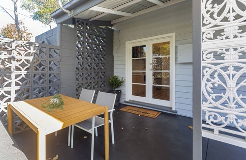 Dromana Apartment | A Modern Coastal Stay in Dromana