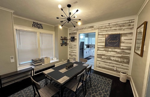 Southside Apartment | A modern, comfortable and conveniently located apartment.