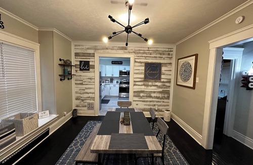 Southside Apartment | A modern, comfortable and conveniently located apartment.