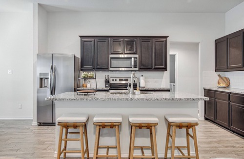 Joshua House | A Modern Gem for Families on the Move