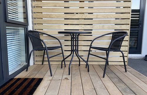 Bell Block Apartment | A Modern & Homely Suite