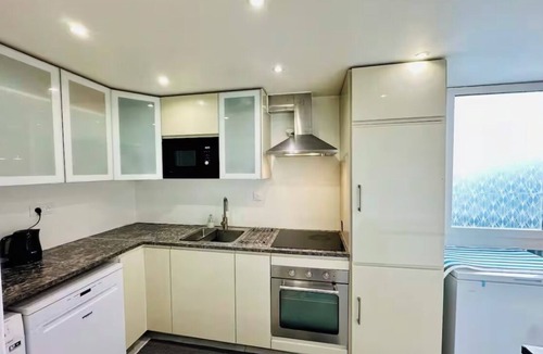 Roissy-en-Brie Apartment | A modern well-designed apartment with elegant touches.