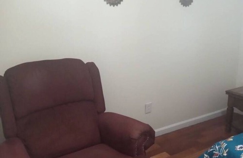 Niskayuna Apartment | a nice one bedroom free parking