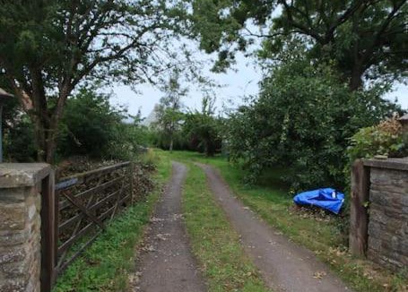 Thornbury Apartment | A nicely presented friendly comfortable ECO cottage