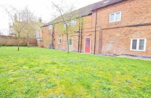 Farnham Apartment | A one bedroom duplex apartment