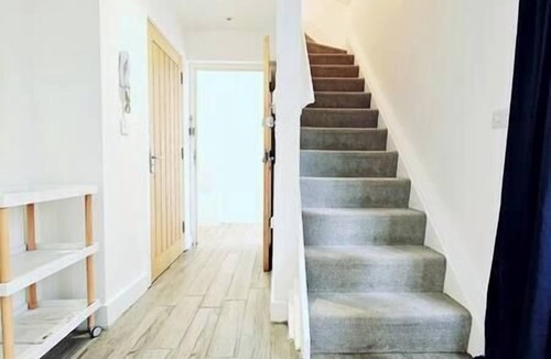 Farnham Apartment | A one bedroom duplex apartment